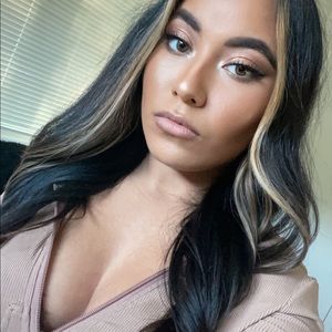 Meet your Posher, Maya